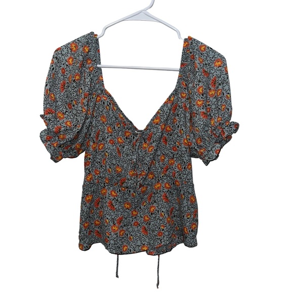 Sienna Sky Floral Crop Top With Open Back - Picture 5 of 10
